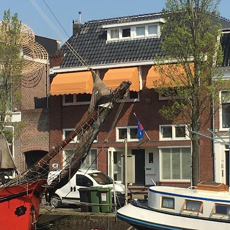 B&B Aan De Gracht Leeuwarden Esterno foto