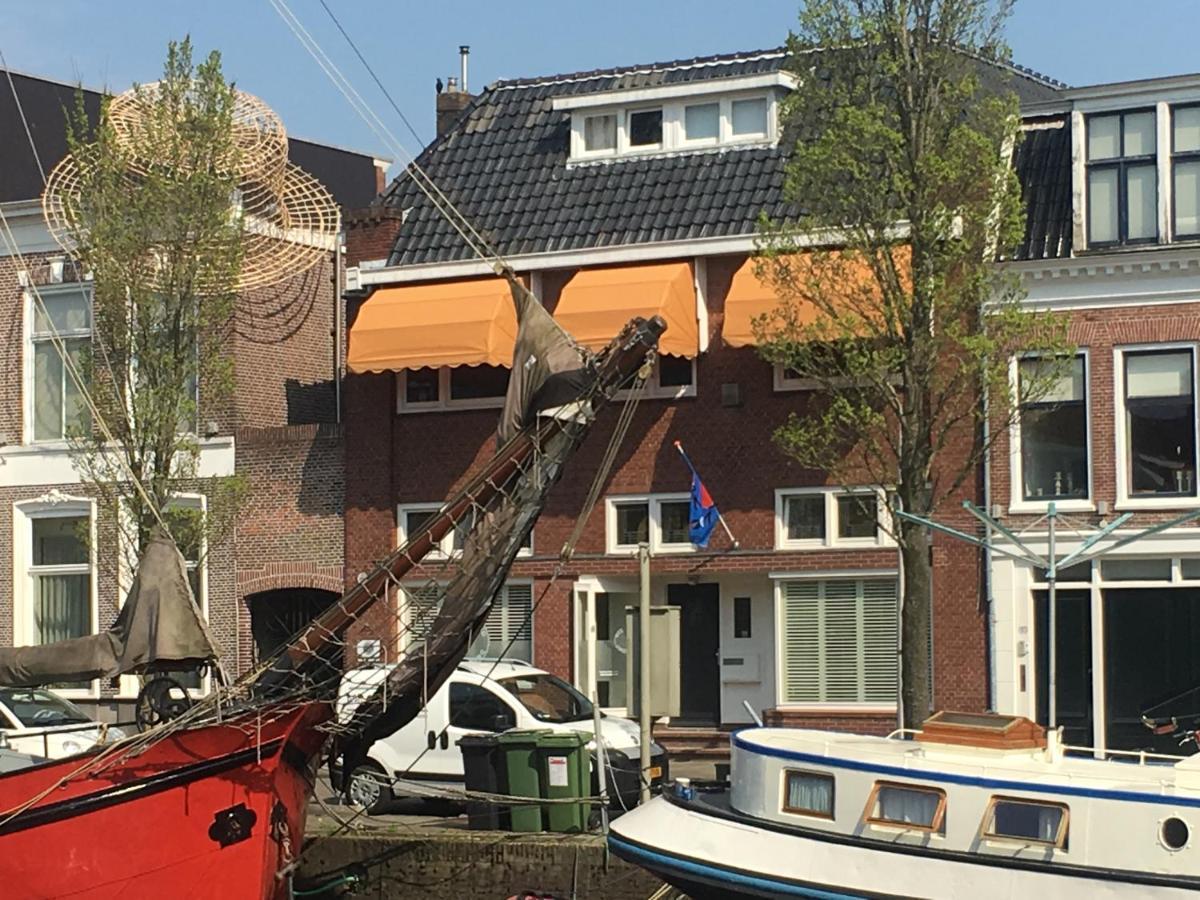 B&B Aan De Gracht Leeuwarden Esterno foto